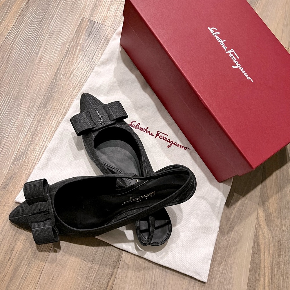 Worn Once. Beautiful But 1/2 Size Too Small For M… - image 1